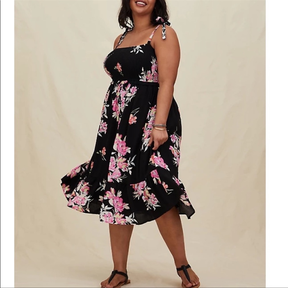 Torrid FLORAL TIE STRAP SMOCKED MIDI DRESS